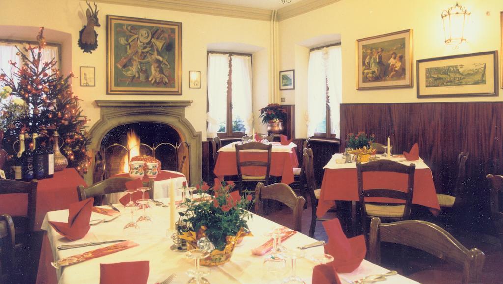 Albergo Ristorante Ai Pini Tarzo Eksteriør bilde