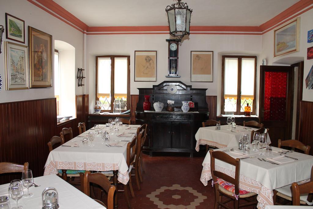 Albergo Ristorante Ai Pini Tarzo Eksteriør bilde